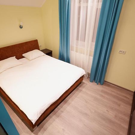 Apartment Fedkovycha Lviv Room photo