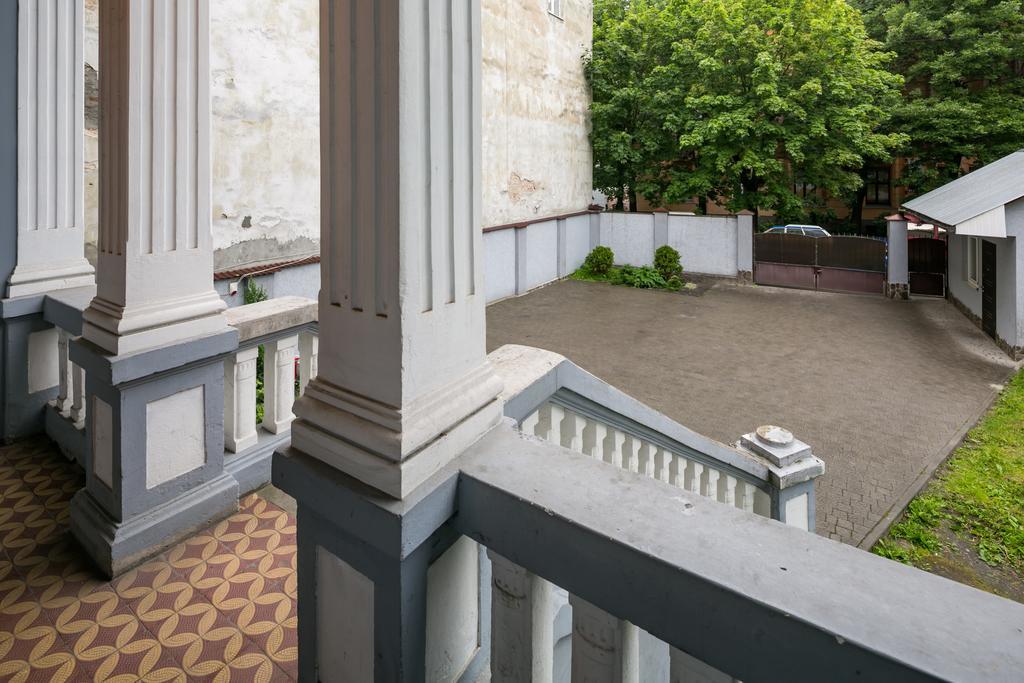 Apartment Fedkovycha Lviv Exterior photo