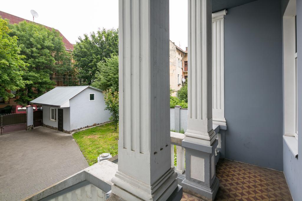 Apartment Fedkovycha Lviv Exterior photo